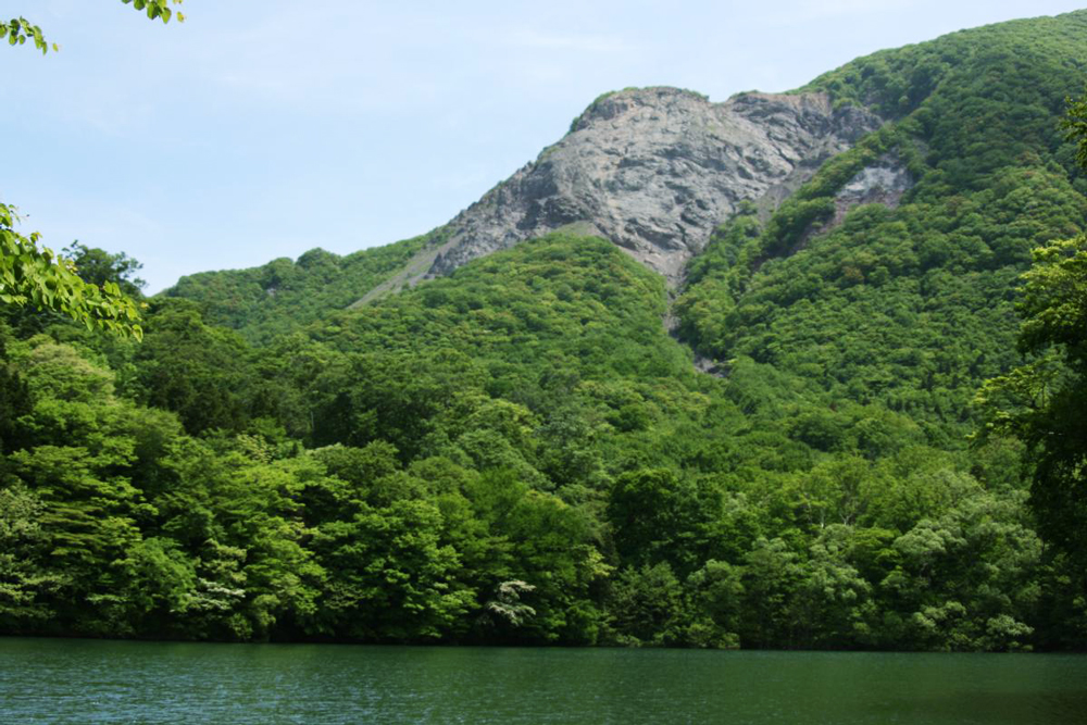Come trek the perimeter of the 33 lakes of Tsugaru National Park Juniko